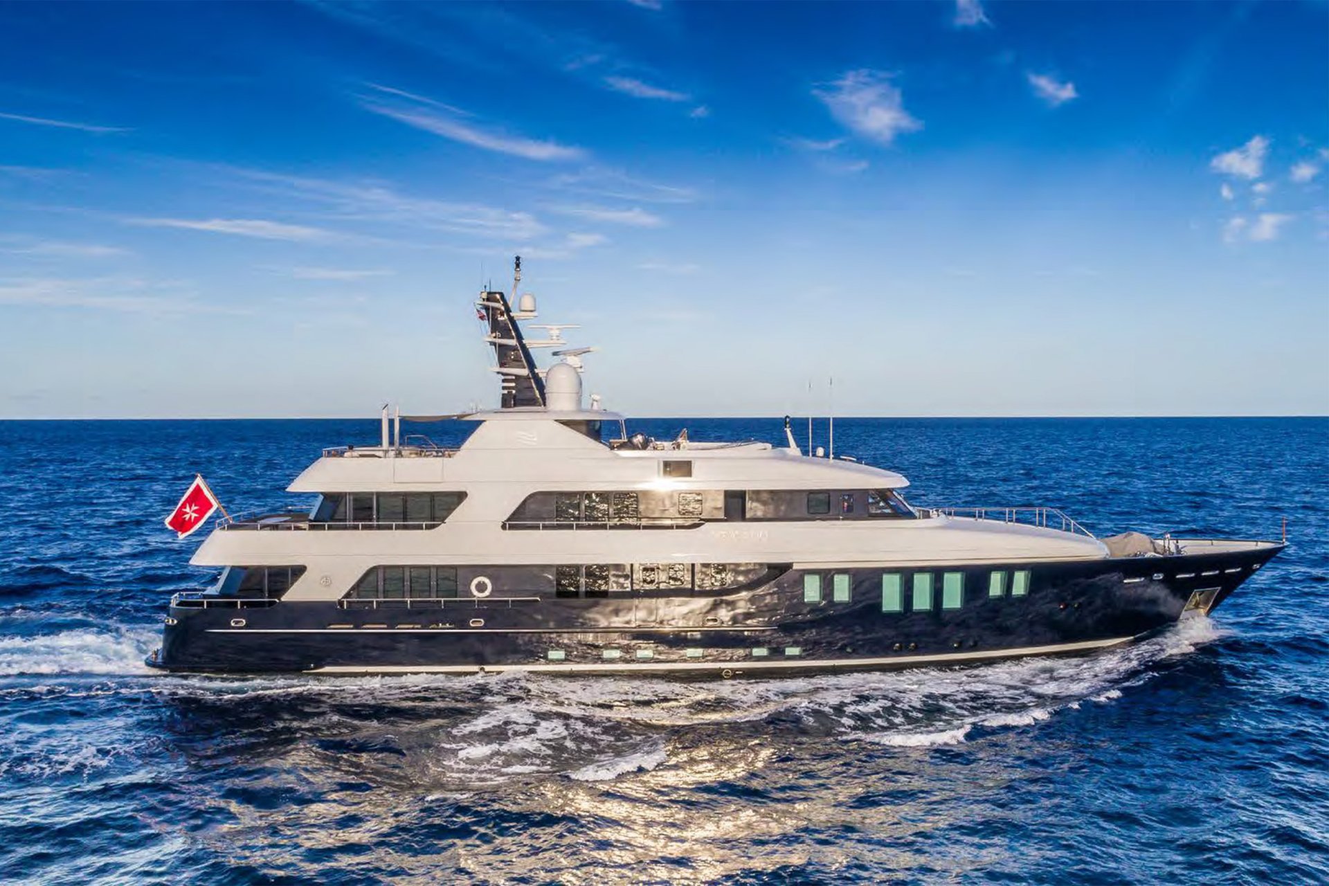 motor yacht bravado